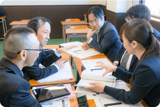 教育コーチングを習得し、子どもたちの能力を引き出せるよう訓練しています